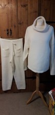 LADIES CASUAL TROUSERS SUIT SIZE L  16 BUST 40 & 26 INS LONG. WAIST 32. I LEG 25