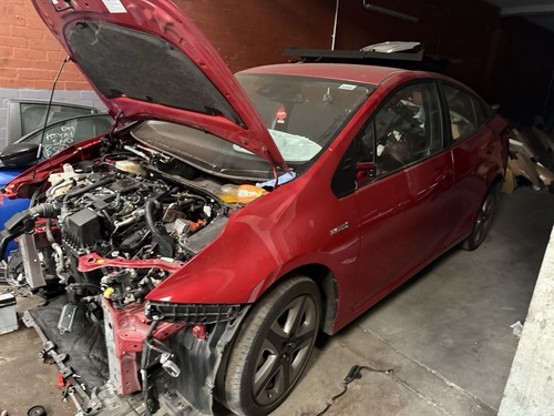 Toyota prius mk4 - toyota, 1.8