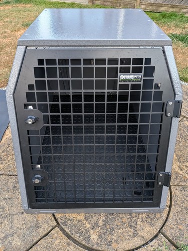 Trans b23 single dog - k9,