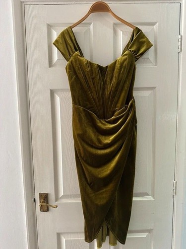 Bnwt goddiva draped shoulder - bnwt,