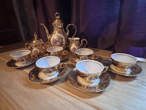 Beautiful vintage piece - beautiful,