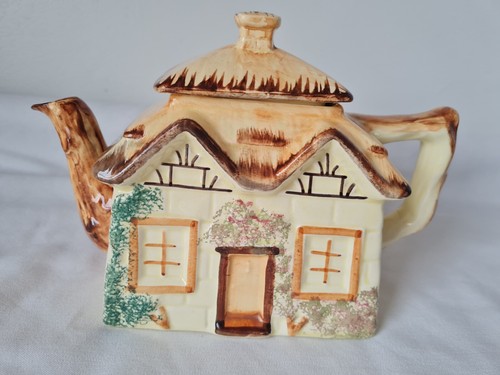 Cottage ware paramount pottery - ware,