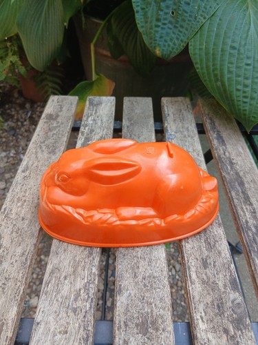 Vintage plastic jelly - plastic, mould