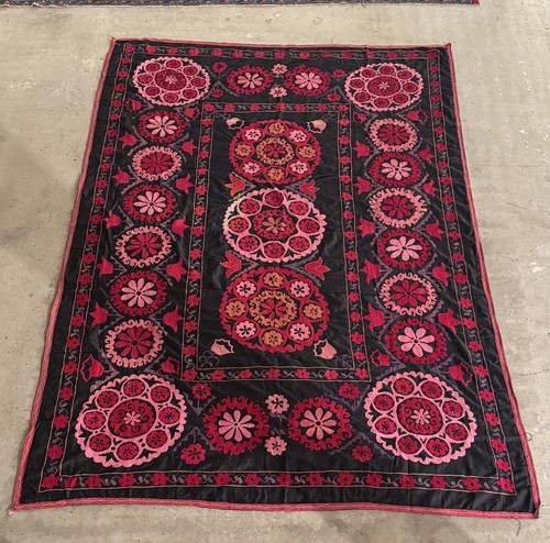 Attractive uzbek suzani - an,
