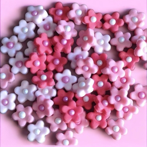 100 edible pink fondant - edible,