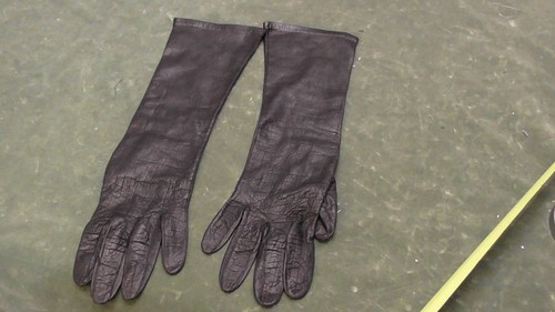 Vtg long gloves - long, buttery