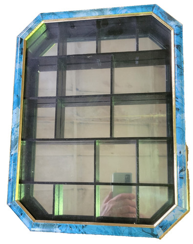 Vtg bay wooden display - 17‑bay,