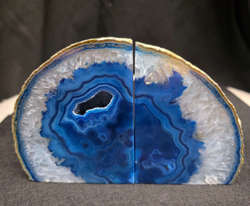 Blue natural edge quartz - blue,