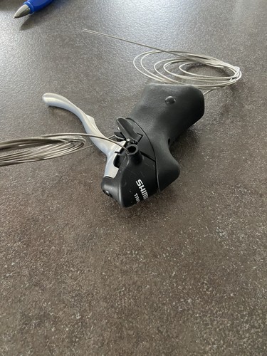 Shimano 3304 sti shifters - st-3304,