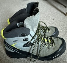 Men salomon walking boots - men’s,
