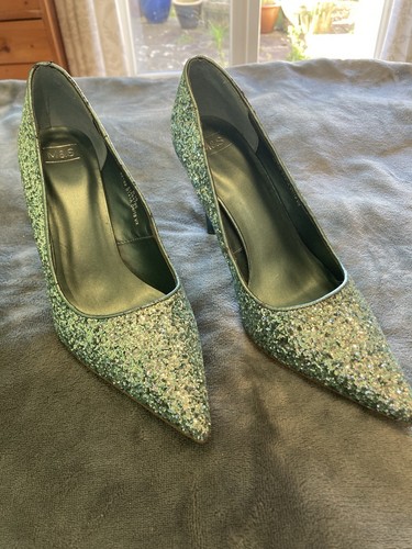 Aqua blue sparkly pointed - sparkly,