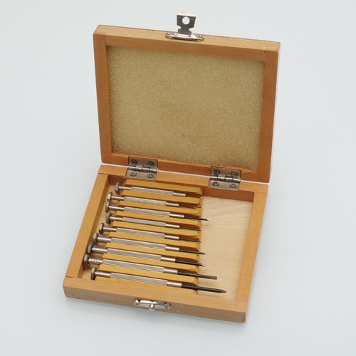 Vintage watchmaker - 9,