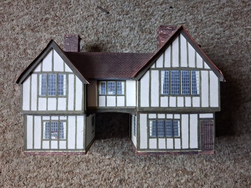 Tudor house cottage ho - tudor,