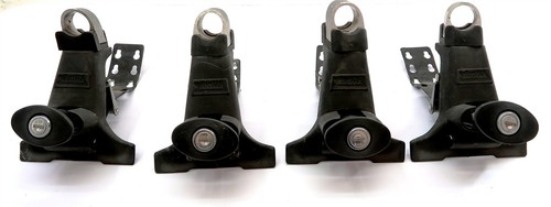 Set yakima control towers - set,