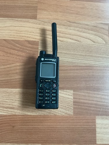 Motorola mtp850 tetra radio - motorola,