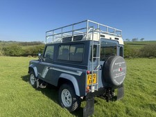 Land rover defender - land,