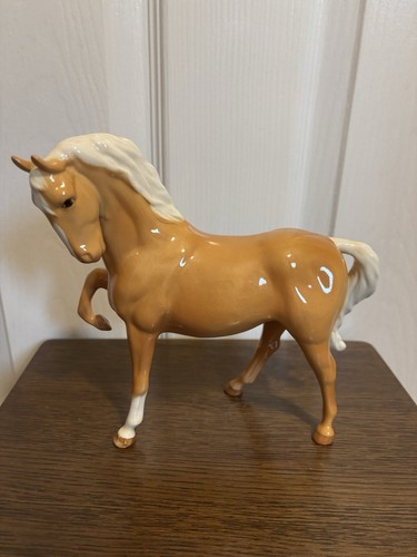 Beswick horse figurine 1549 - beswick,