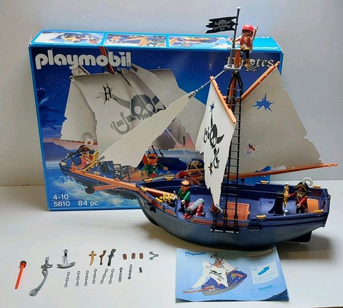 Playmobil pirate ship with - pirate,