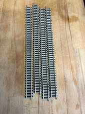 4 x Straight track. Length