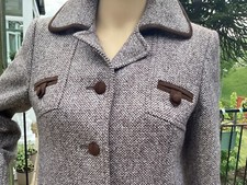 1970s Vintage Ladies Hucke Wool Suit Lovely Suede trim 