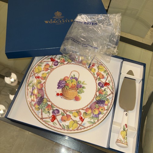 Royal worcester fruit basket - royal,