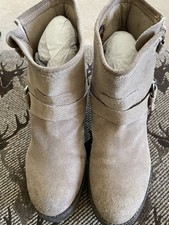 Wrangler Women’s Suede