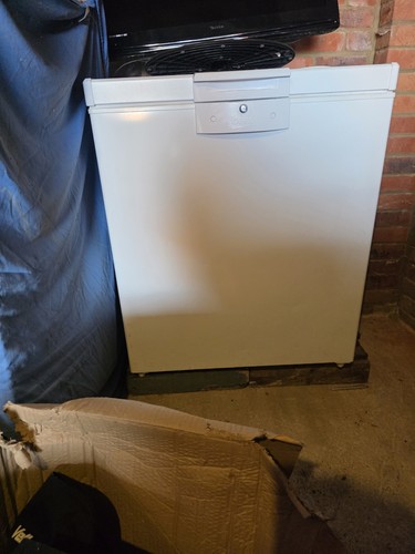 Chest freezer - chest, freezer.