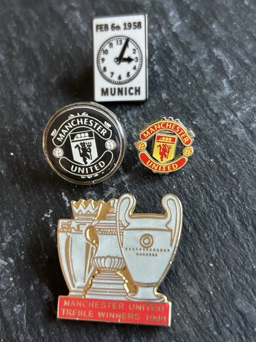 Manchester united pin badges - badges, x