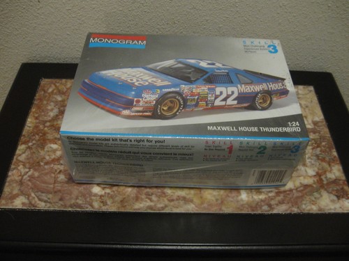 Monogram nascar 22 - 1:24,