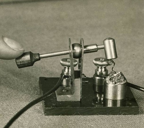 The crystal detector radio - the,