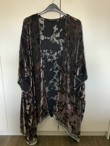 Zara over jkt - zara,