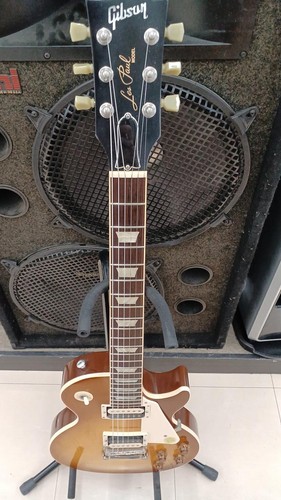 Gibson electric guitar - gibson,
