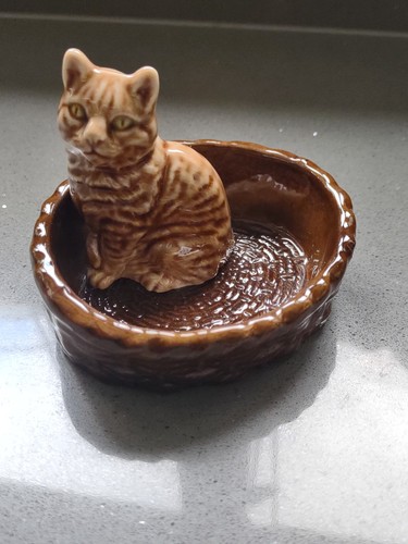 Vintage 1970s wade pottery - 1970s,