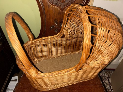 Vintage wicker pet carrier - wicker,