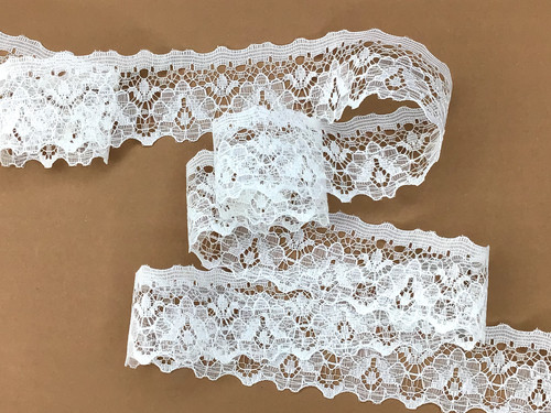 Dainty pale ivory nottingham - ivory,