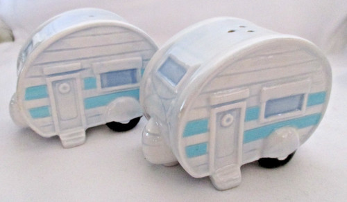 Novelty salt pepper pots - n,