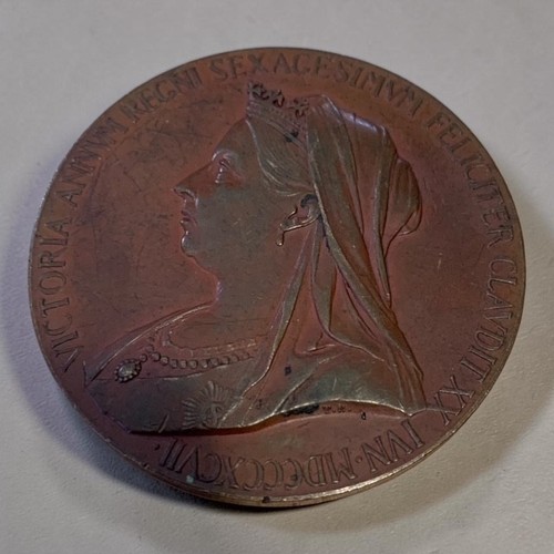 Rare official 1897 queen - official,