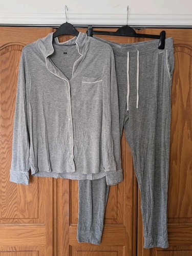 Ladies grey pyjama set - grey,