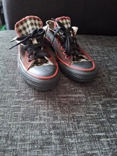 Converse Ladies Size 4.5