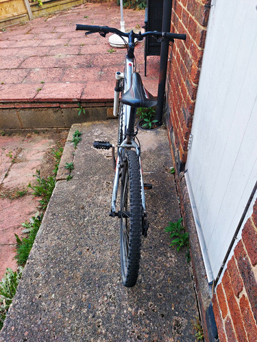 Giant mountain bike - giant, 26in