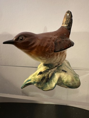 Beswick wren bird figure - bird,