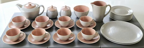 Poole pottery twintone peach - poole,