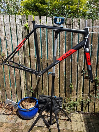 Cube cross race bike - race, frame