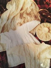 BABY/ child u knitting pattern blanket dress sweater beret 18 / 26 in aran