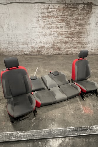 Ford fiesta seats red black - red,