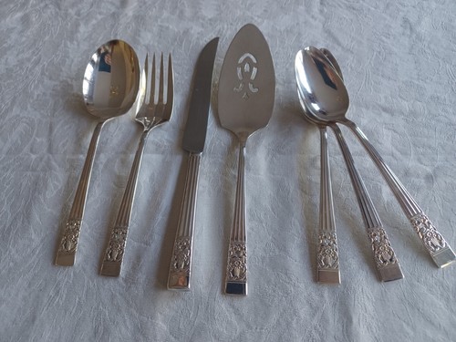 Community plate hampton - plate, court