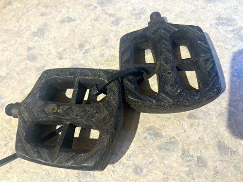 Raleigh burner sugino pedals - burner,