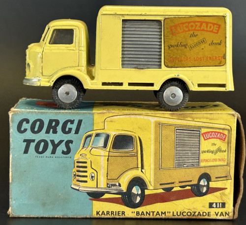Corgi toys 411 vintage - toys,