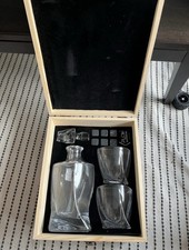 Twist whisky decanter and