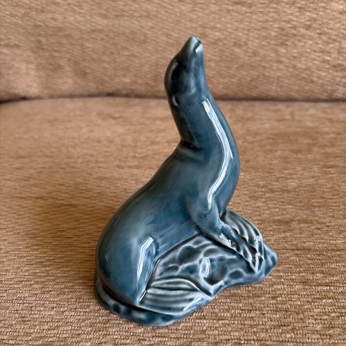 Poole pottery blue seal an - pottery,